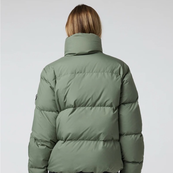 Vuori Hillside Down Jacket - Medium - Laurel green NWT - Picture 3 of 9